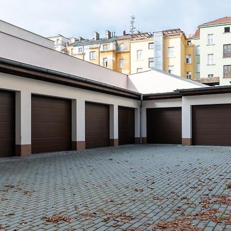 Designed Apartment Next To Vaclav Square With Terrace And Private Garage Prag Dış mekan fotoğraf
