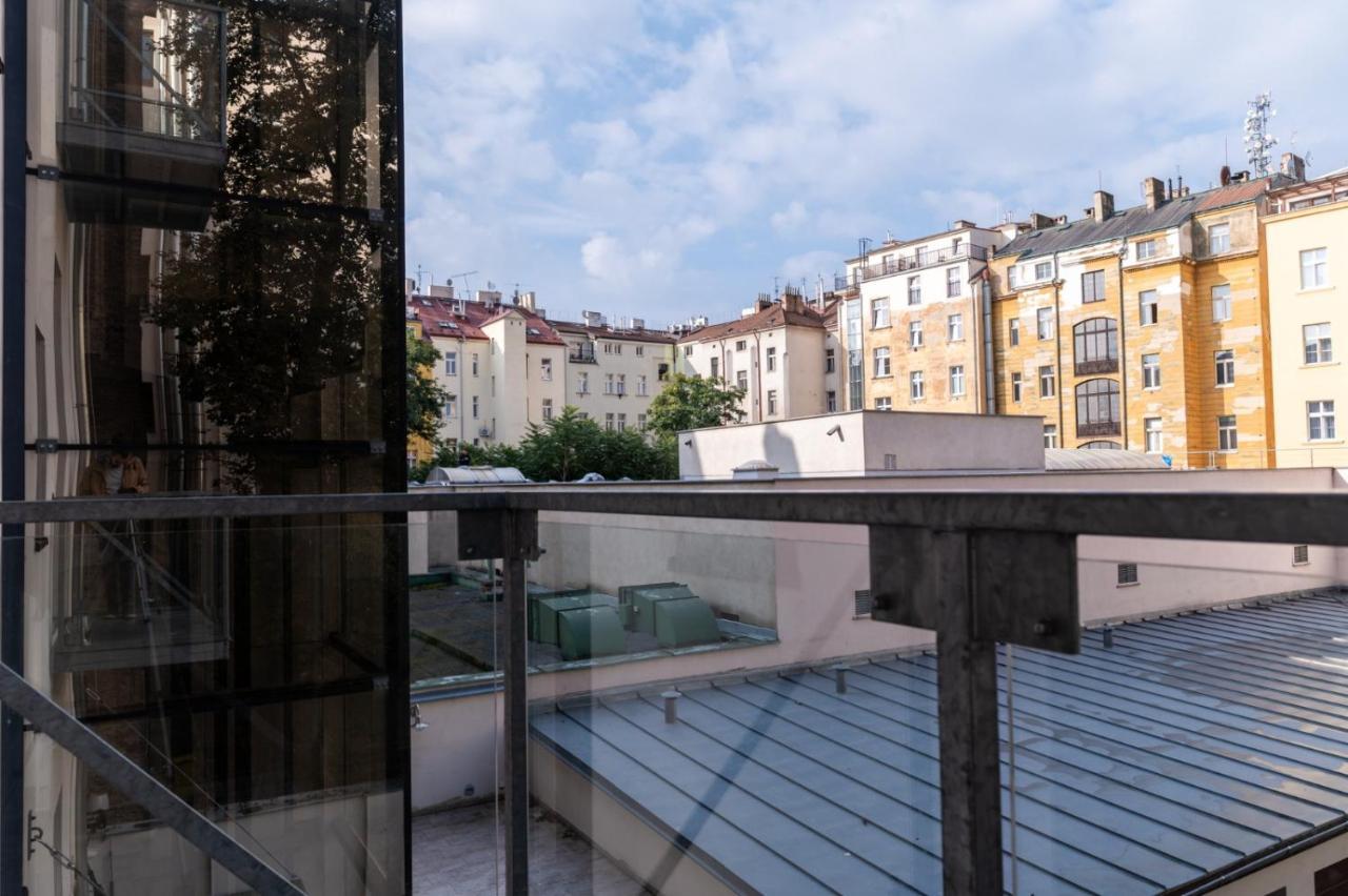Designed Apartment Next To Vaclav Square With Terrace And Private Garage Prag Dış mekan fotoğraf