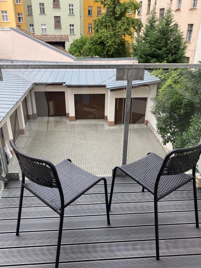 Designed Apartment Next To Vaclav Square With Terrace And Private Garage Prag Dış mekan fotoğraf
