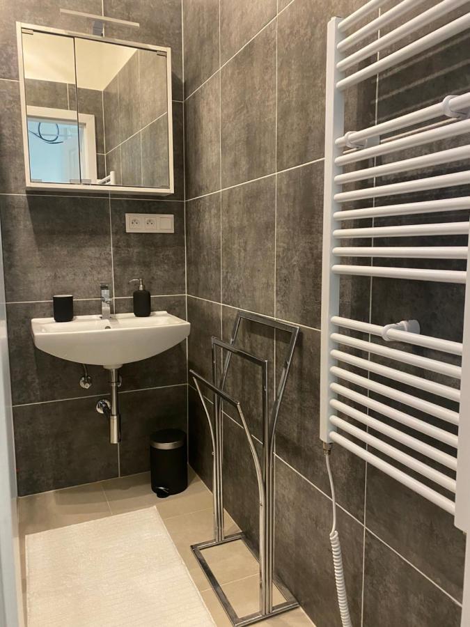 Designed Apartment Next To Vaclav Square With Terrace And Private Garage Prag Dış mekan fotoğraf