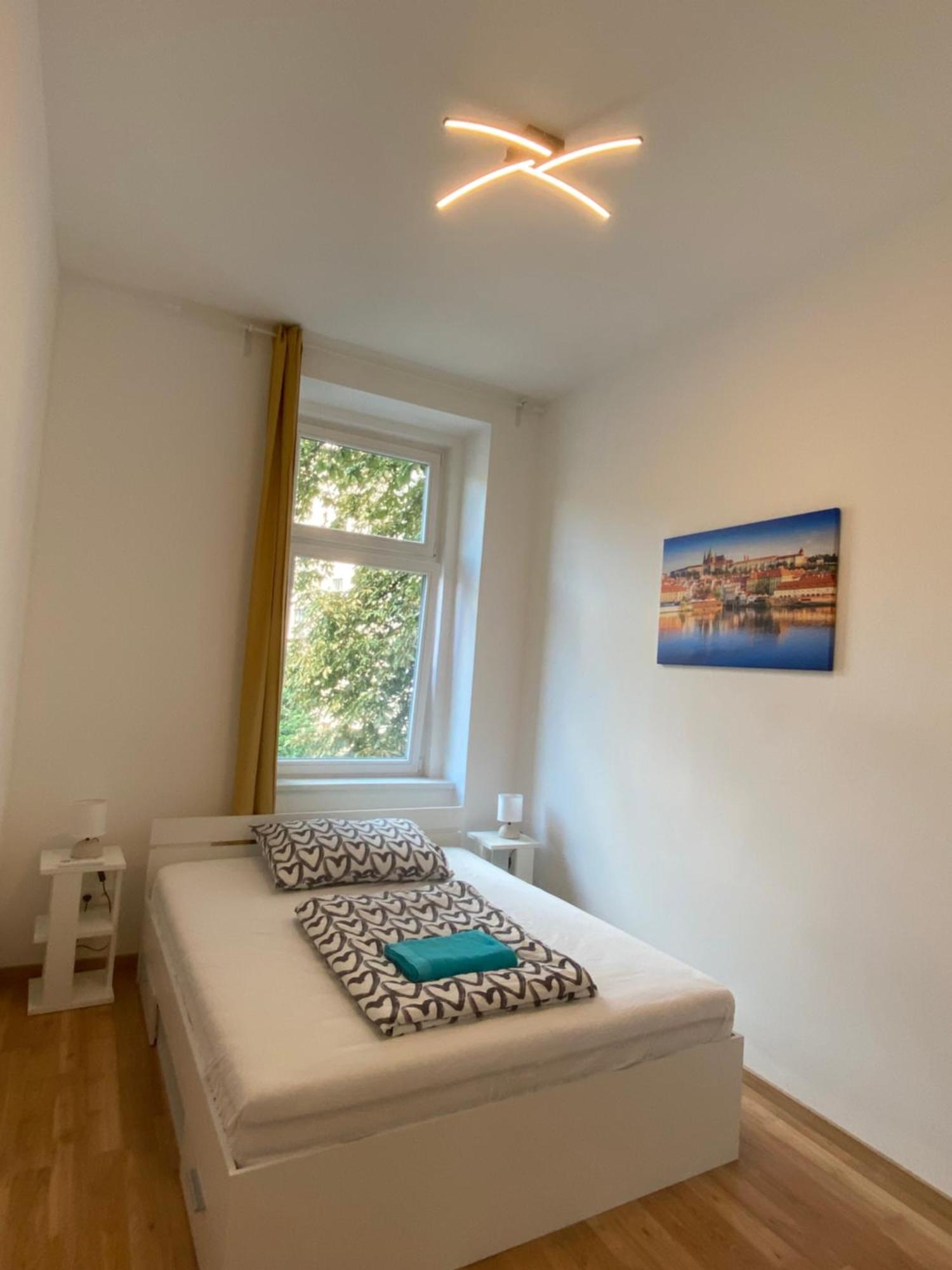 Designed Apartment Next To Vaclav Square With Terrace And Private Garage Prag Dış mekan fotoğraf