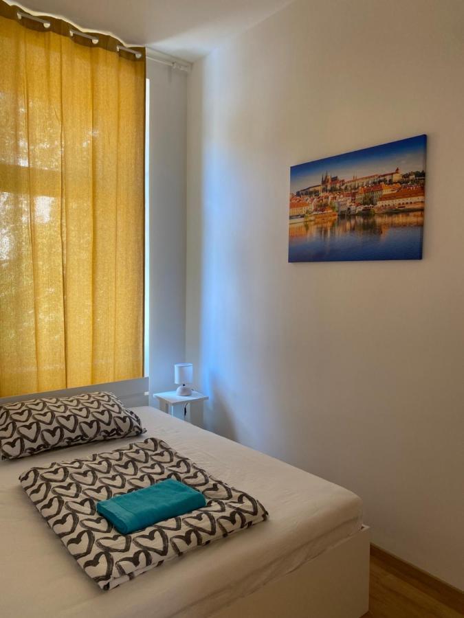Designed Apartment Next To Vaclav Square With Terrace And Private Garage Prag Dış mekan fotoğraf